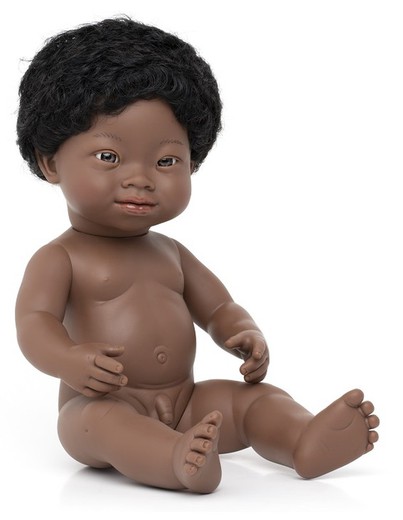 Muñeco niño africano con síndrome de Down 38 cm.