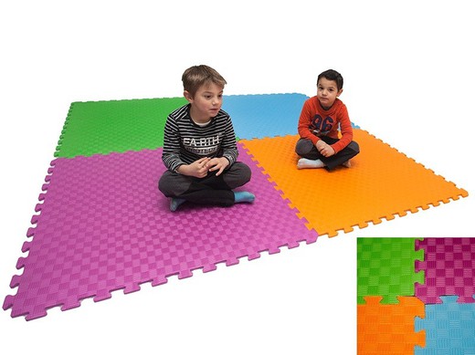 Pavimento de puzzle, 100x100x1 cm.