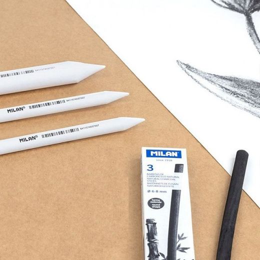 Carboncillos, difuminadores y fineliner