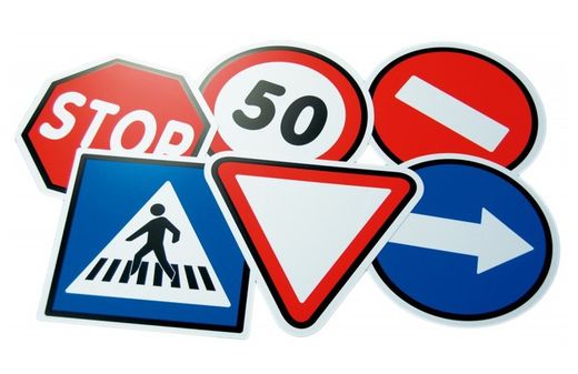 6 señales de trafico sin postes
