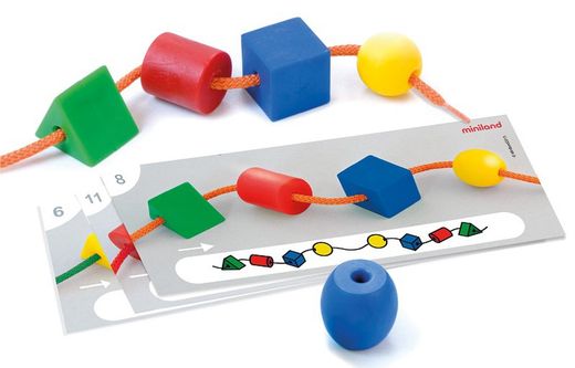 Joc d'enfilar Activity Shapes