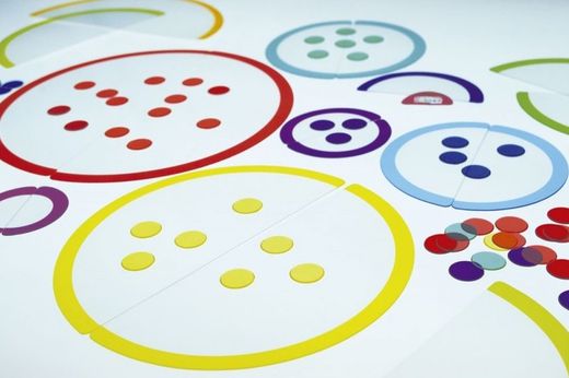 Arcoíris Waldorf para mesa de luz