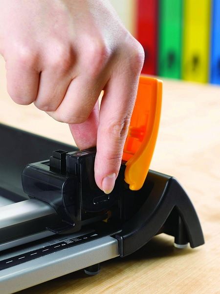 Cizalla FELLOWES A4 Proton