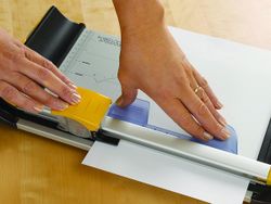 Cizalla FELLOWES A4 Proton