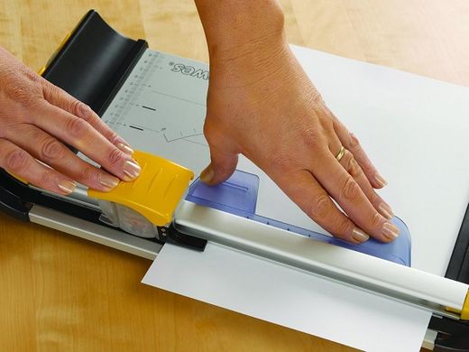 Cizalla FELLOWES A4 Proton