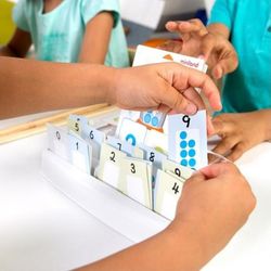 Matemáticas manipulativas con The Rocket 10