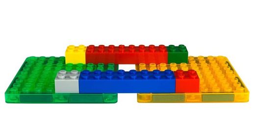 Construcción magnética traslúcida