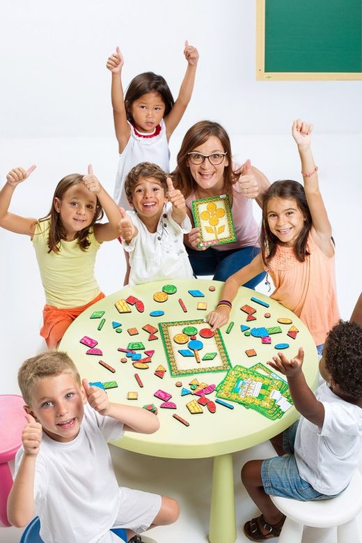 Juego de dictado visual Dictate & Shape