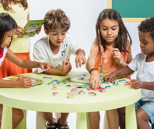 Juego de dictado visual Dictate & Shape