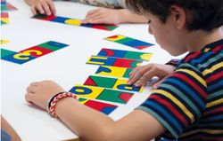 Dòmino gegant de simetria