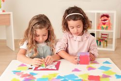 Geometria i volums: Translucent Connexió