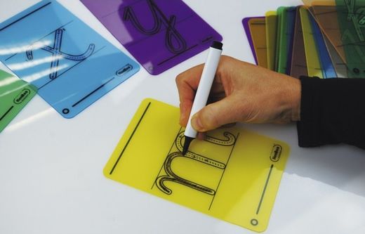 Lletres cursives per traçar