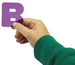 Lletres translúcides: Majúscules