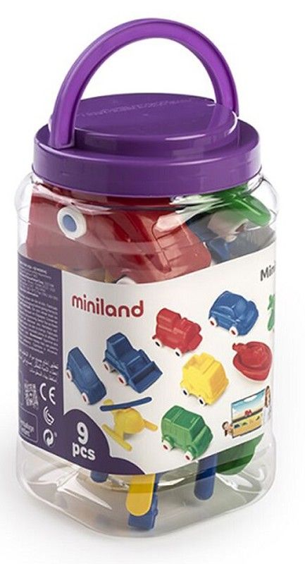 Minimovil: 9 cm.