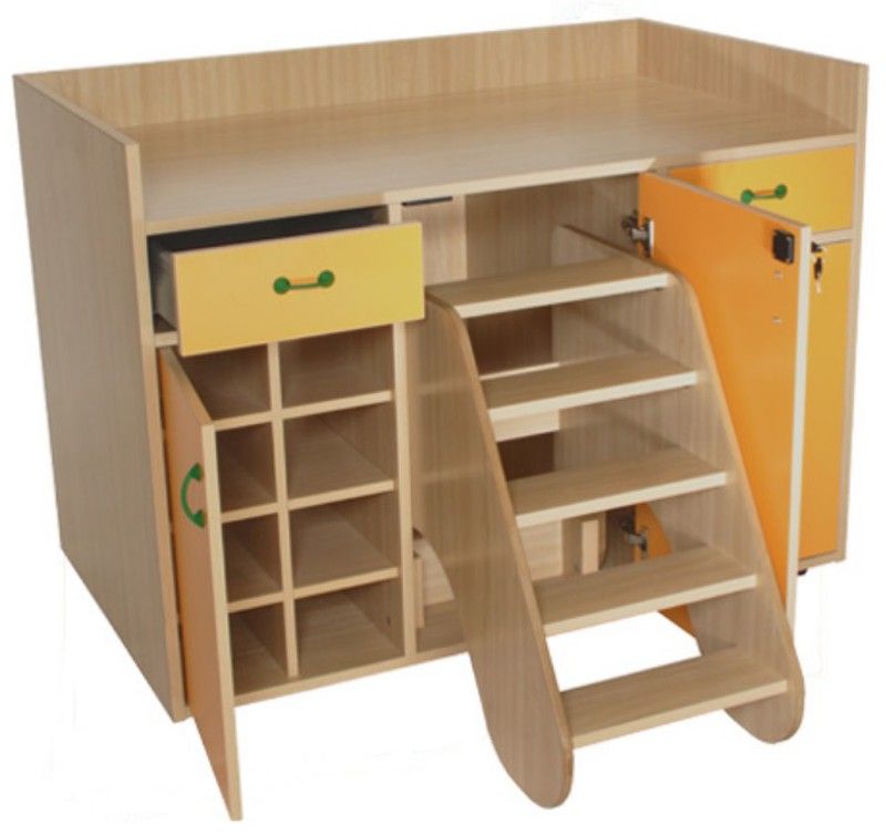 Cambiador escalera, 3 puertas