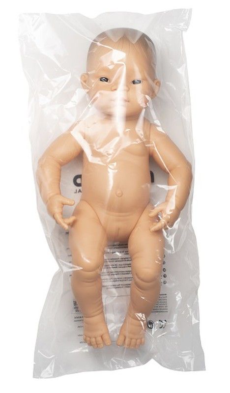 Nina recent nascuda nena asiàtica 40 cm.