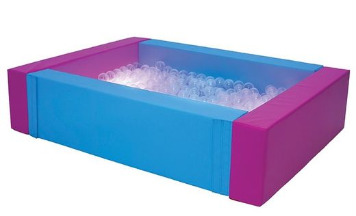 Piscina de bolas iluminada