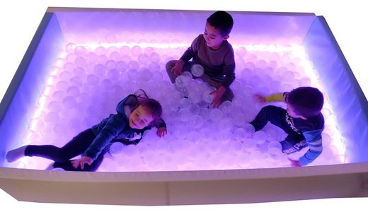 Piscina plegable amb llum LED