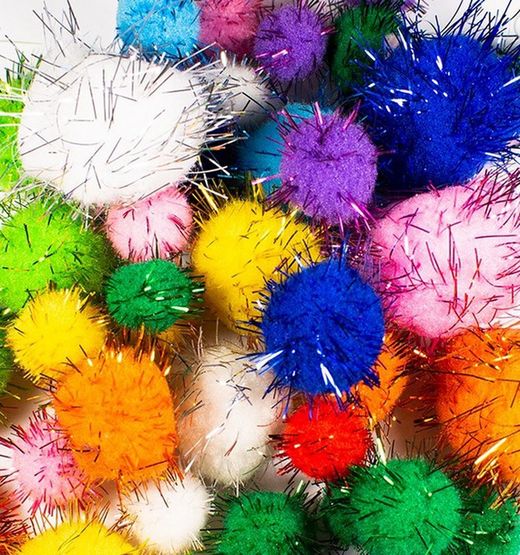 Pompones colores brillantes y medidas surtidas