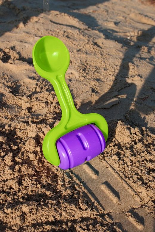 Super camiones y rodillos de arena