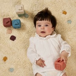 Soft stacking cubes