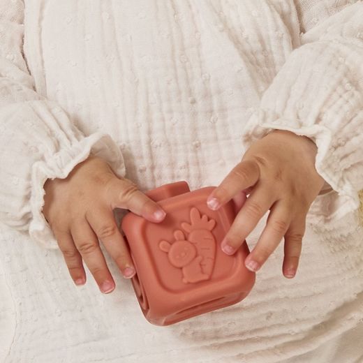 Soft stacking cubes