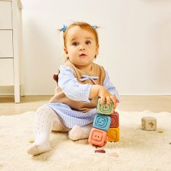 Soft stacking cubes