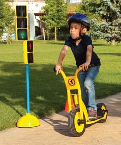Semáforo con pica 120 cm. y base