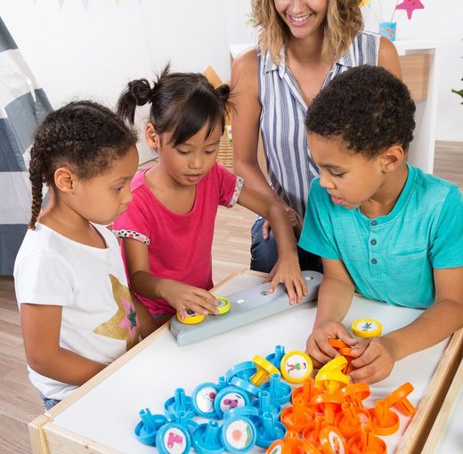 Juego de lenguaje Send a Message